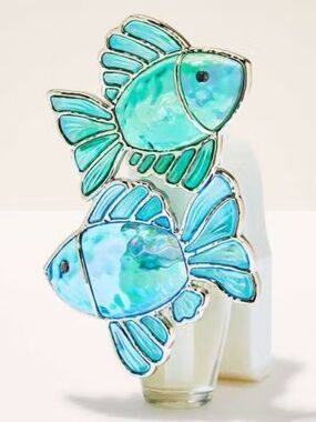 FISH Wallflowers Plug